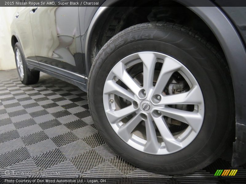 Super Black / Charcoal 2015 Nissan Rogue SV AWD