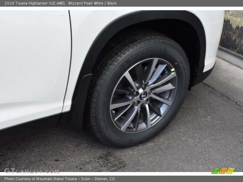 Blizzard Pearl White / Black 2019 Toyota Highlander XLE AWD