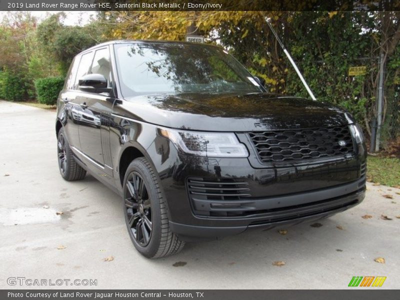 Front 3/4 View of 2019 Range Rover HSE
