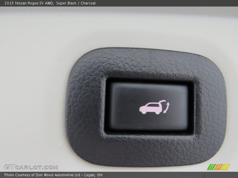 Super Black / Charcoal 2015 Nissan Rogue SV AWD