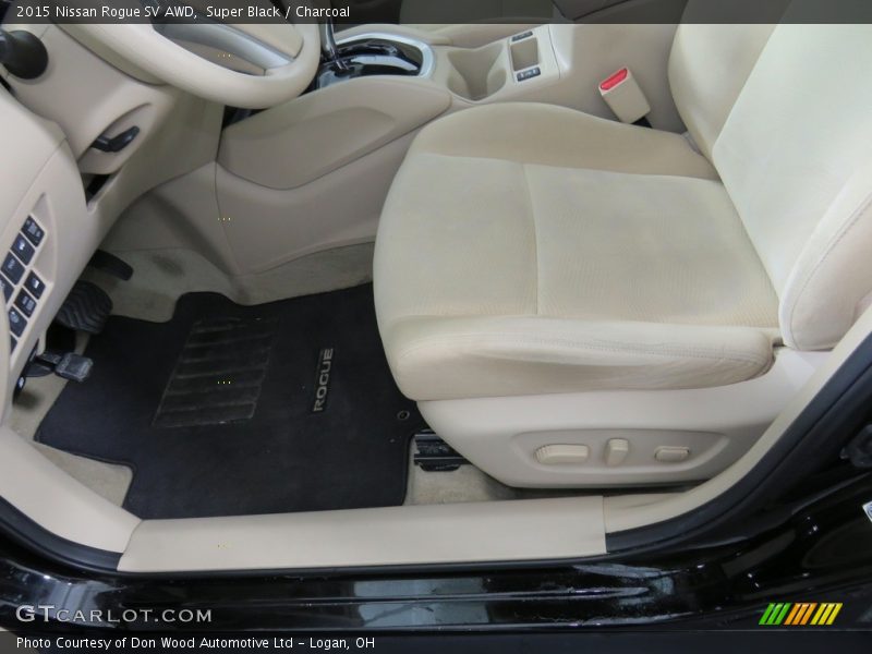 Super Black / Charcoal 2015 Nissan Rogue SV AWD