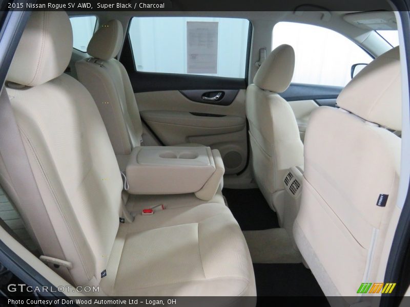 Super Black / Charcoal 2015 Nissan Rogue SV AWD