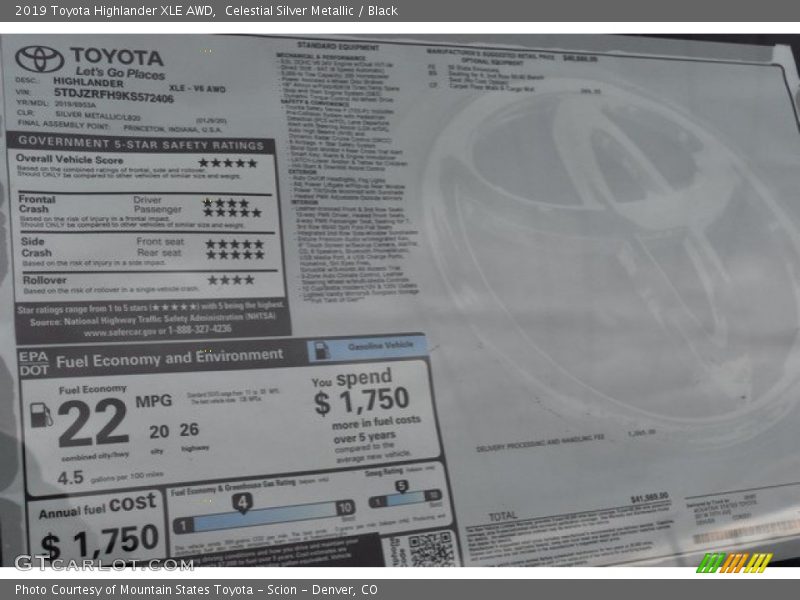 Celestial Silver Metallic / Black 2019 Toyota Highlander XLE AWD