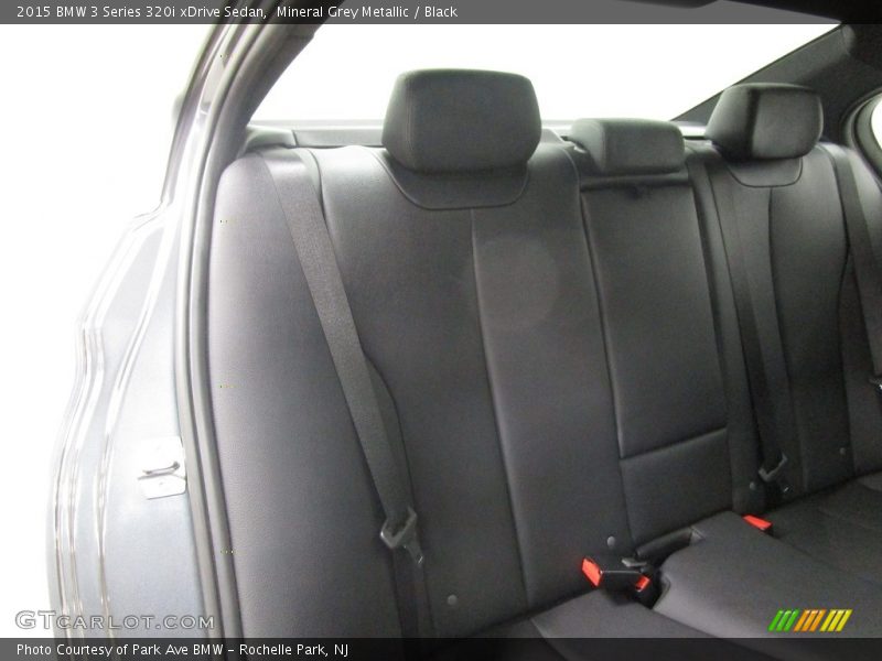 Mineral Grey Metallic / Black 2015 BMW 3 Series 320i xDrive Sedan