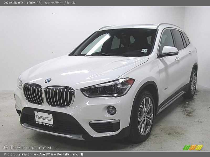 Alpine White / Black 2016 BMW X1 xDrive28i