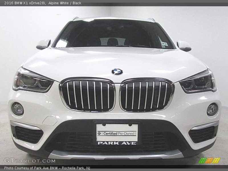 Alpine White / Black 2016 BMW X1 xDrive28i