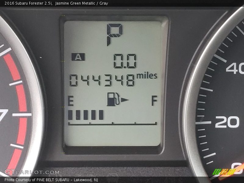 Jasmine Green Metallic / Gray 2016 Subaru Forester 2.5i