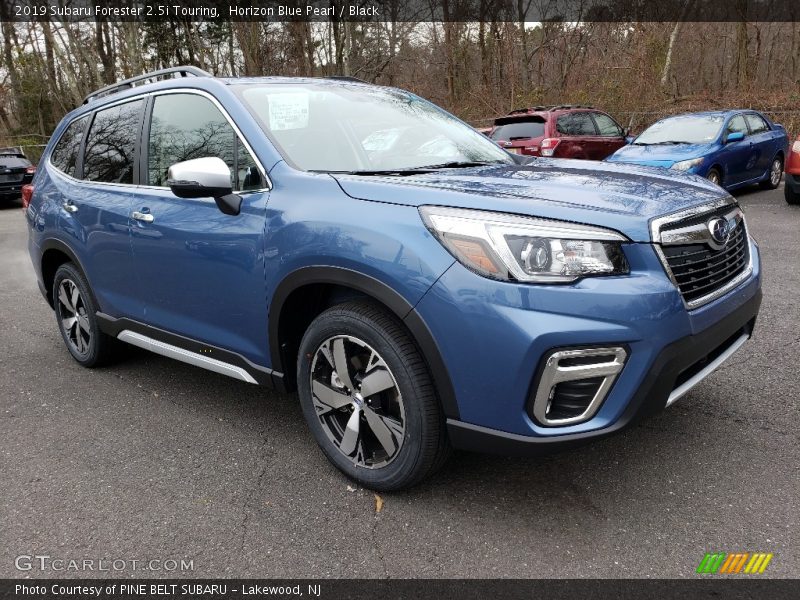 Front 3/4 View of 2019 Forester 2.5i Touring