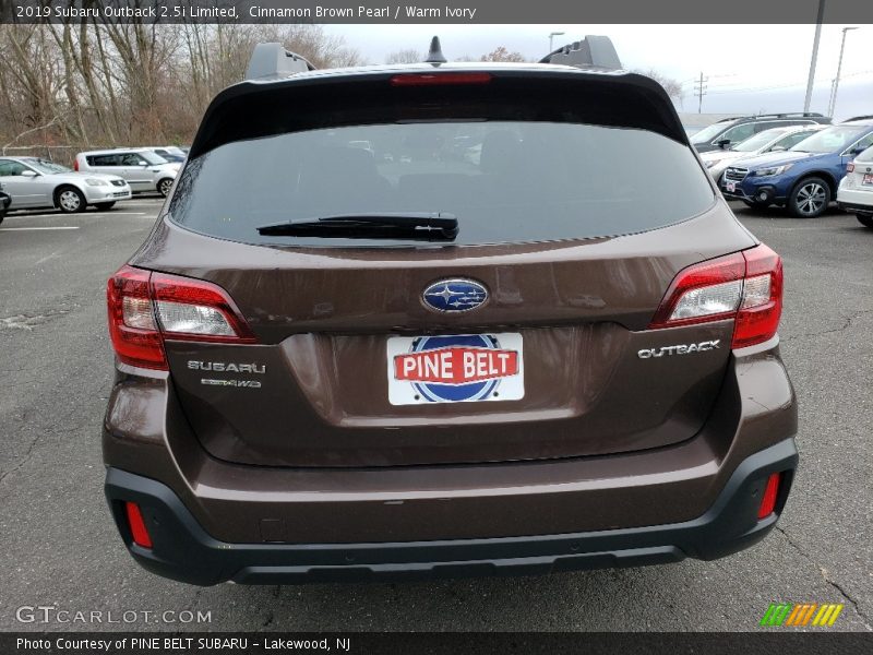 Cinnamon Brown Pearl / Warm Ivory 2019 Subaru Outback 2.5i Limited
