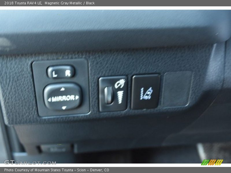 Magnetic Gray Metallic / Black 2018 Toyota RAV4 LE