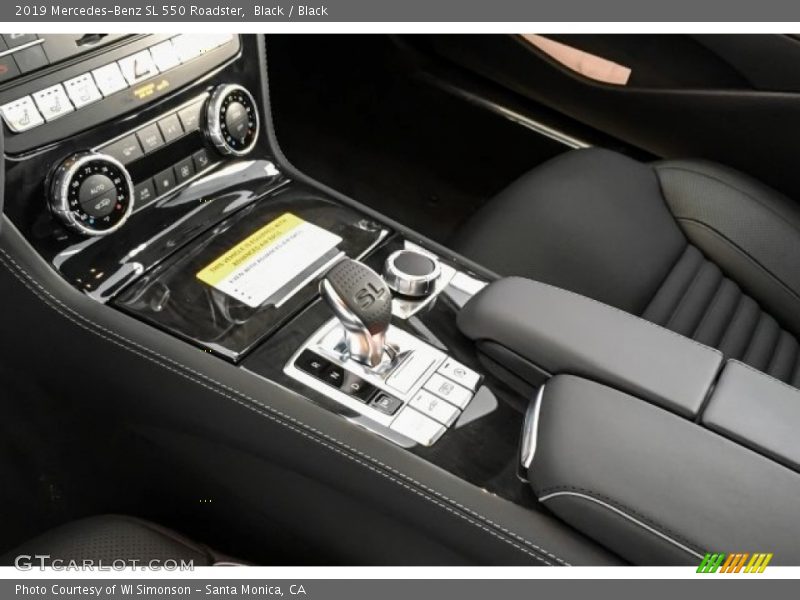 Controls of 2019 SL 550 Roadster