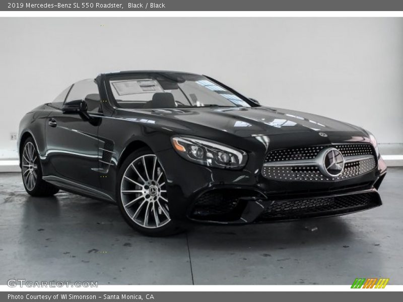 Front 3/4 View of 2019 SL 550 Roadster