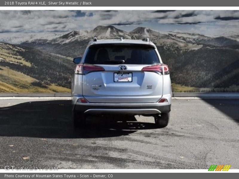 Silver Sky Metallic / Black 2018 Toyota RAV4 XLE