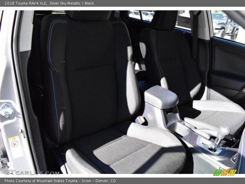 Silver Sky Metallic / Black 2018 Toyota RAV4 XLE