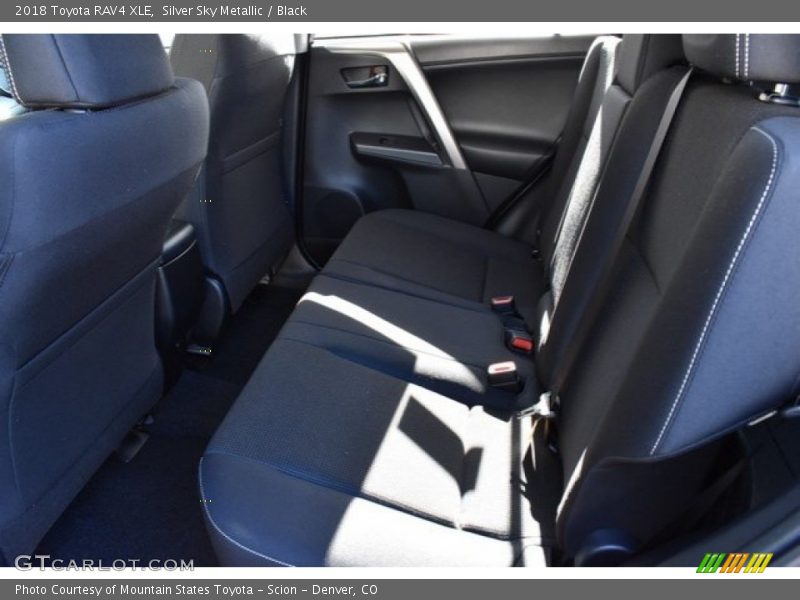 Silver Sky Metallic / Black 2018 Toyota RAV4 XLE