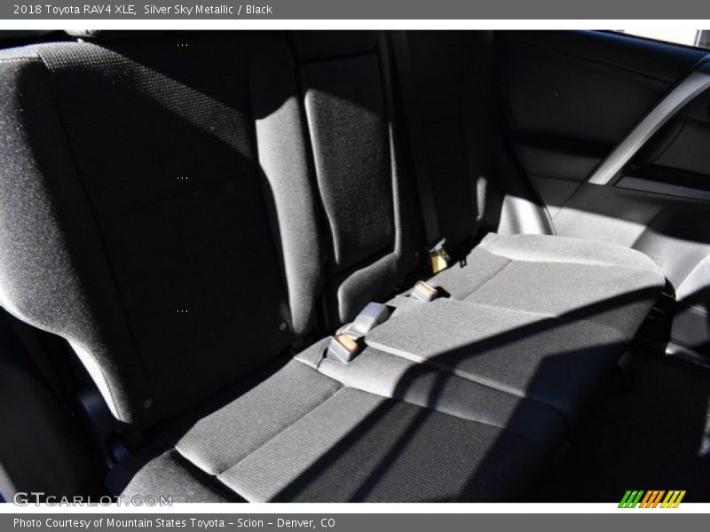 Silver Sky Metallic / Black 2018 Toyota RAV4 XLE