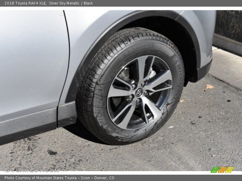 Silver Sky Metallic / Black 2018 Toyota RAV4 XLE