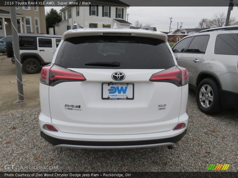 Super White / Black 2016 Toyota RAV4 XLE AWD