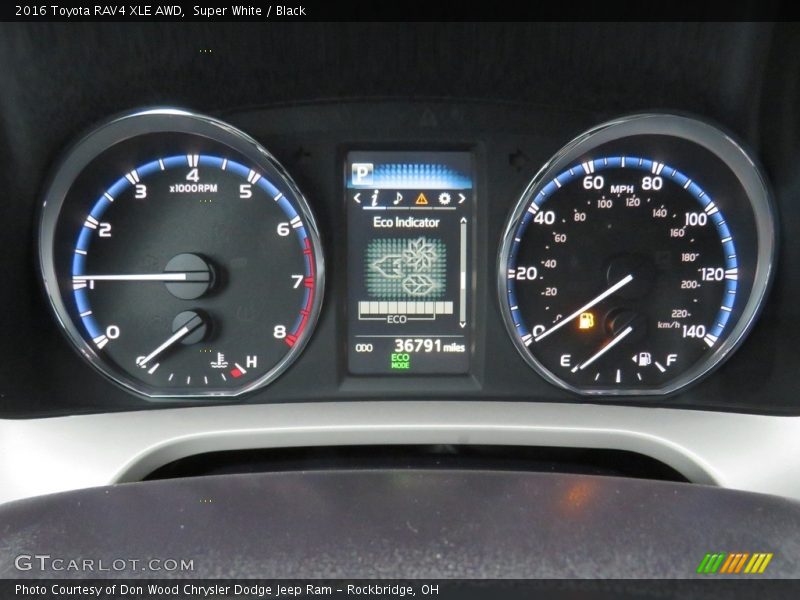 Super White / Black 2016 Toyota RAV4 XLE AWD
