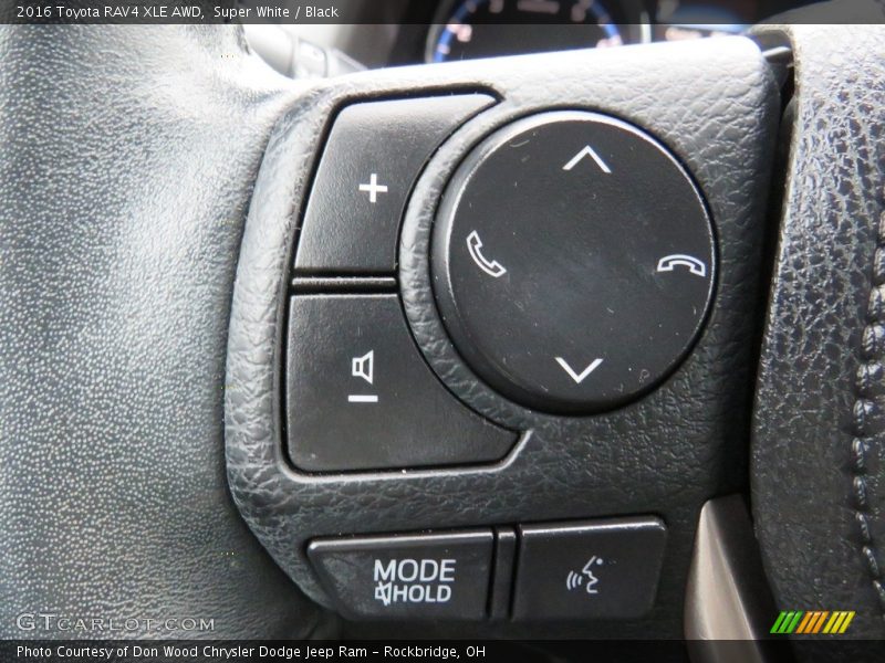 Super White / Black 2016 Toyota RAV4 XLE AWD