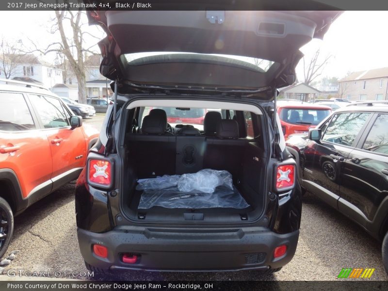 Black / Black 2017 Jeep Renegade Trailhawk 4x4