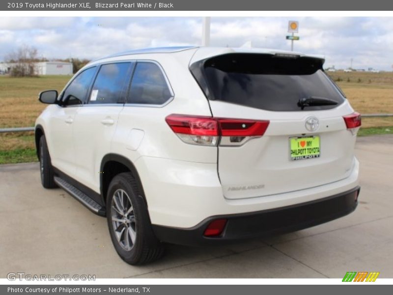 Blizzard Pearl White / Black 2019 Toyota Highlander XLE