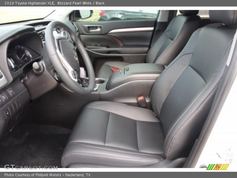 Blizzard Pearl White / Black 2019 Toyota Highlander XLE