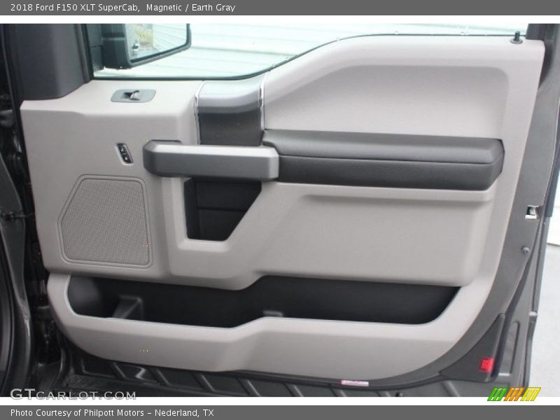 Magnetic / Earth Gray 2018 Ford F150 XLT SuperCab