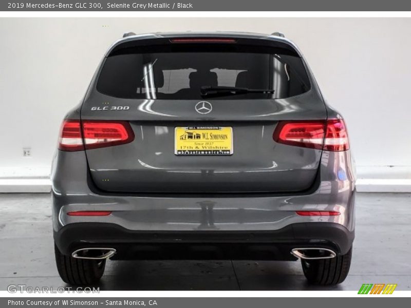 Selenite Grey Metallic / Black 2019 Mercedes-Benz GLC 300