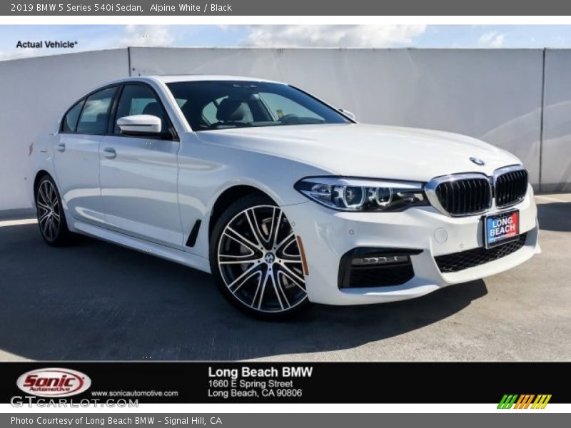 Alpine White / Black 2019 BMW 5 Series 540i Sedan