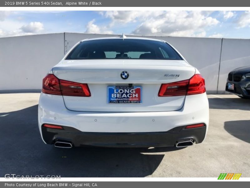 Alpine White / Black 2019 BMW 5 Series 540i Sedan