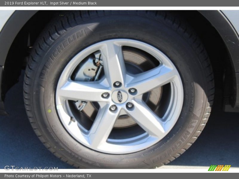Ingot Silver / Medium Black 2019 Ford Explorer XLT