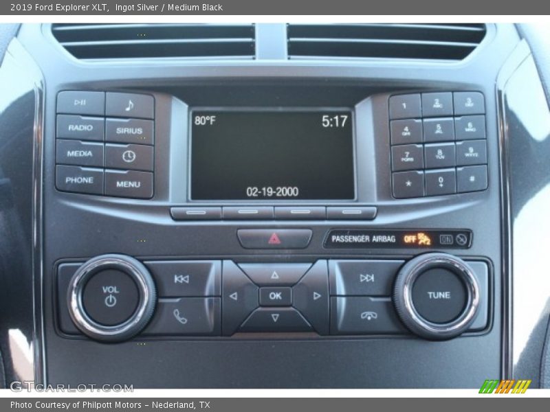 Ingot Silver / Medium Black 2019 Ford Explorer XLT