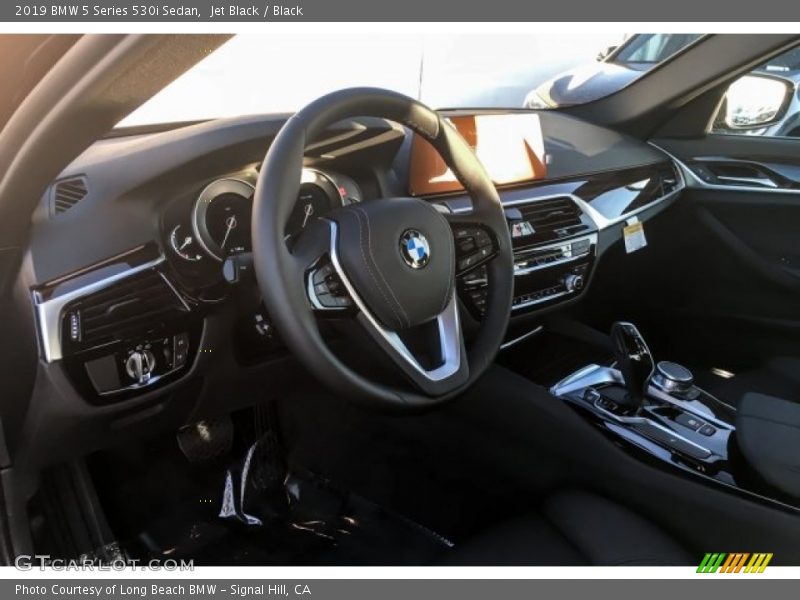 Jet Black / Black 2019 BMW 5 Series 530i Sedan