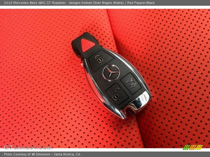 Keys of 2019 AMG GT Roadster