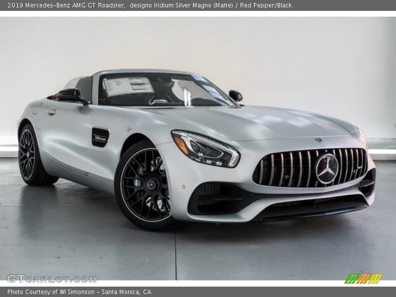 Front 3/4 View of 2019 AMG GT Roadster