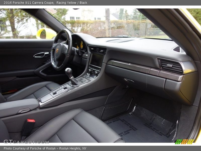 Dashboard of 2016 911 Carrera Coupe