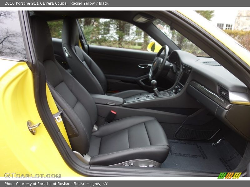 Front Seat of 2016 911 Carrera Coupe