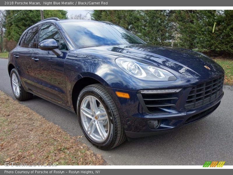 Front 3/4 View of 2018 Macan 