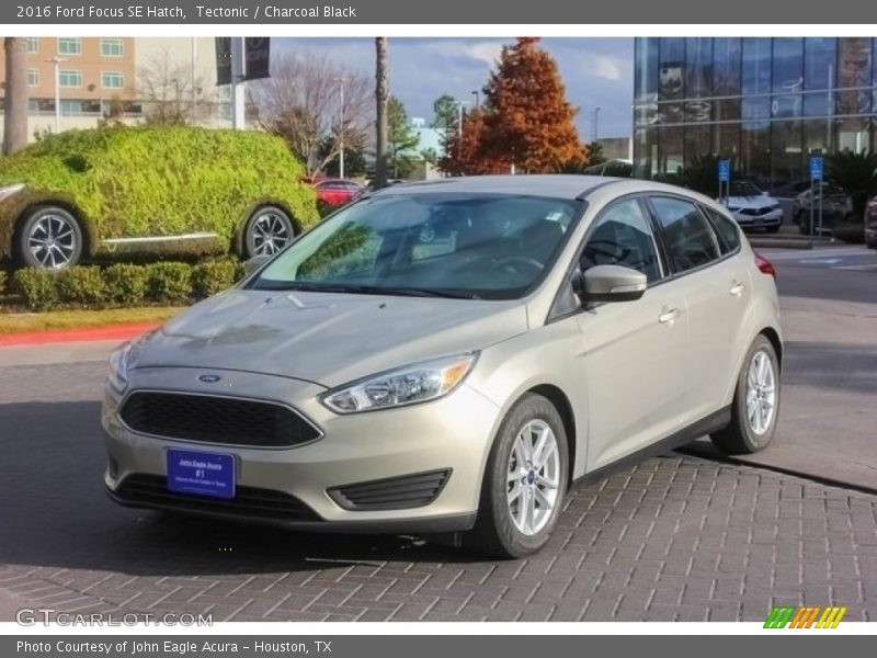 Tectonic / Charcoal Black 2016 Ford Focus SE Hatch