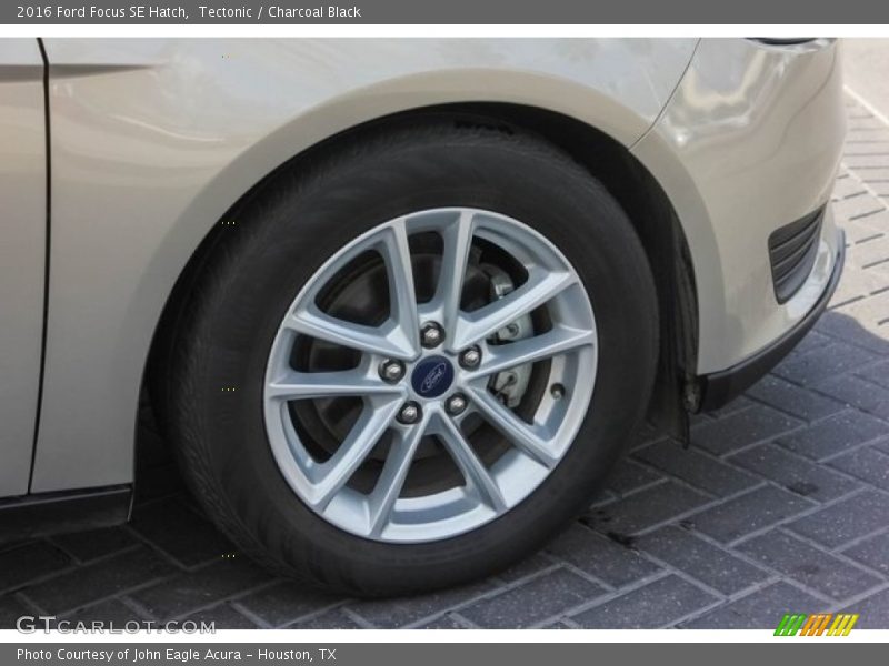 Tectonic / Charcoal Black 2016 Ford Focus SE Hatch