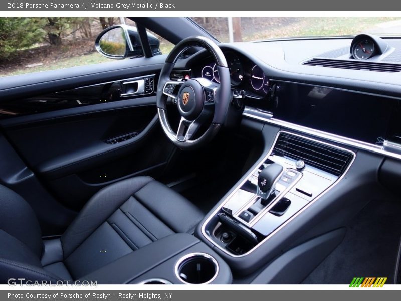 Volcano Grey Metallic / Black 2018 Porsche Panamera 4