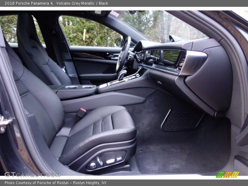Volcano Grey Metallic / Black 2018 Porsche Panamera 4