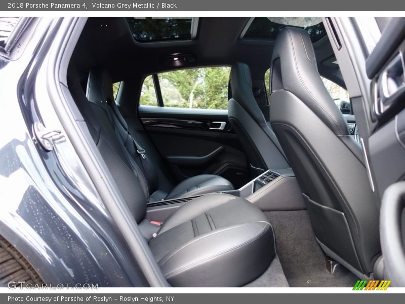 Volcano Grey Metallic / Black 2018 Porsche Panamera 4