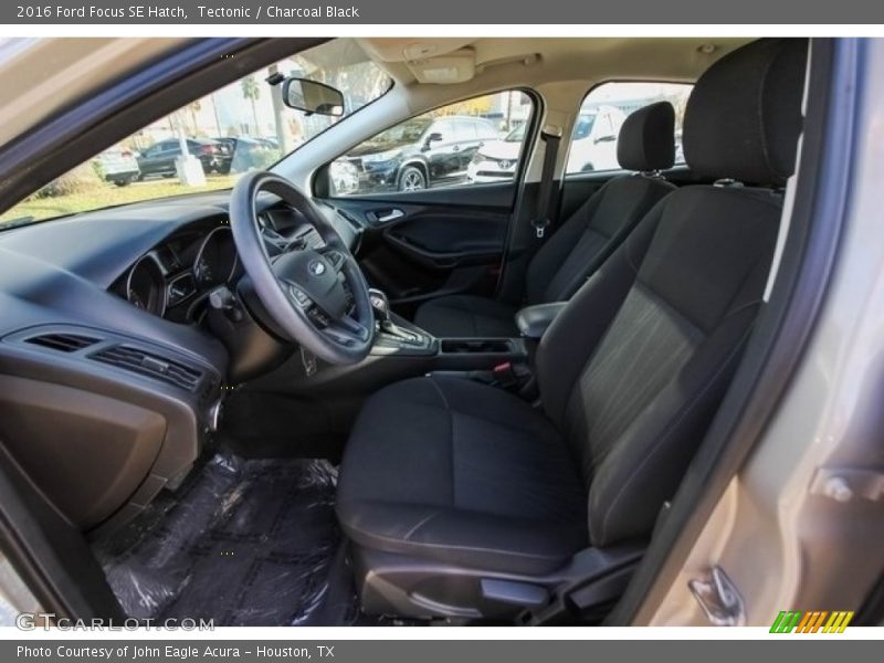 Tectonic / Charcoal Black 2016 Ford Focus SE Hatch