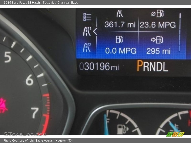 Tectonic / Charcoal Black 2016 Ford Focus SE Hatch