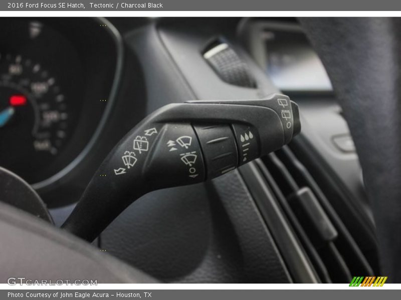 Tectonic / Charcoal Black 2016 Ford Focus SE Hatch