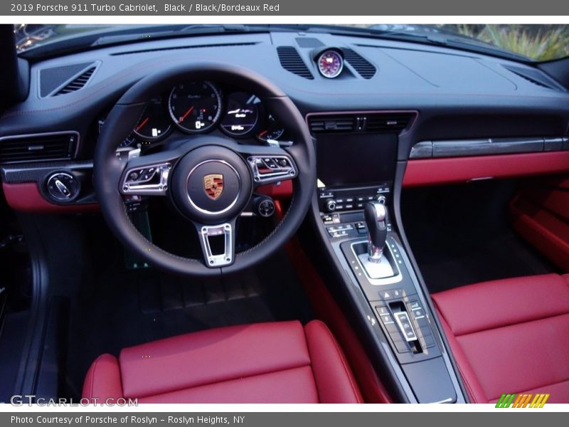  2019 911 Turbo Cabriolet Steering Wheel