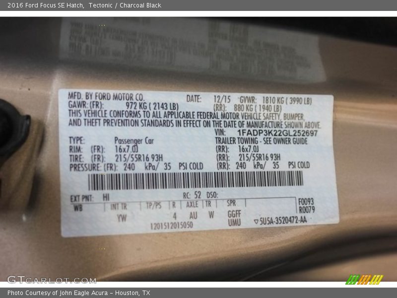 Tectonic / Charcoal Black 2016 Ford Focus SE Hatch