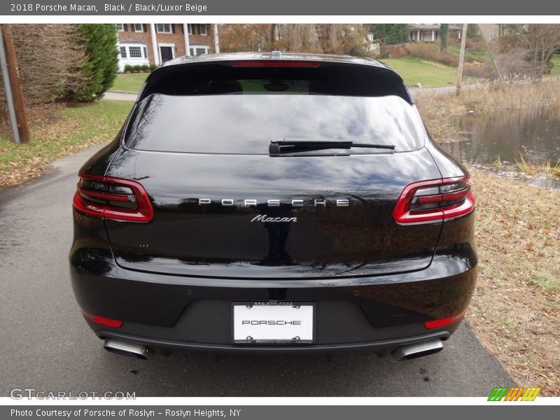 Black / Black/Luxor Beige 2018 Porsche Macan
